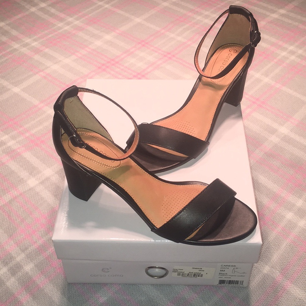 NEW Corso Como Sz 8 Black Leather Sandals “Caress”